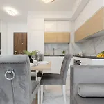 アパート Sarmacka With Gym, Sauna And Parking By Renters