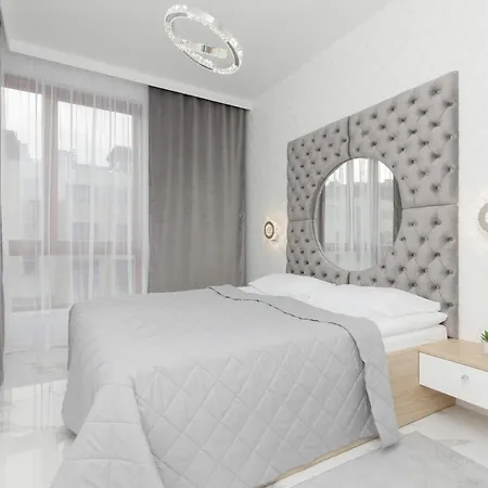 Sarmacka With Gym, Sauna And Parking By Renters Апартаменты *