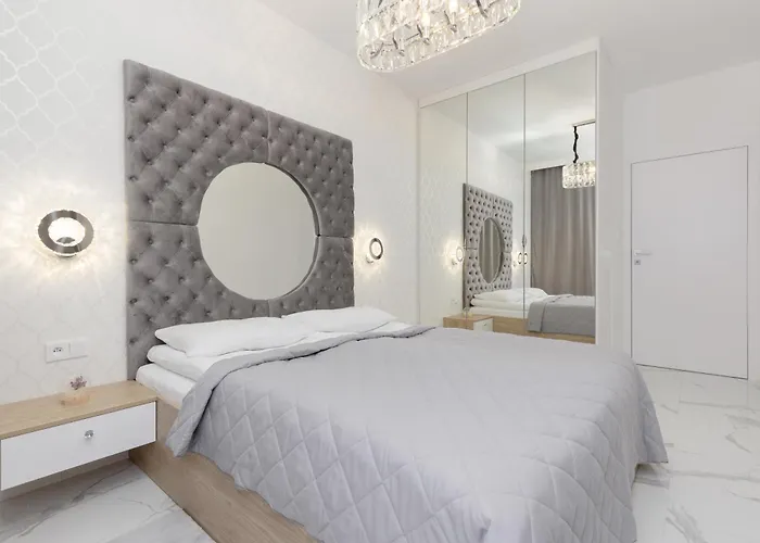 Sarmacka With Gym, Sauna And Parking By Renters * Warschau