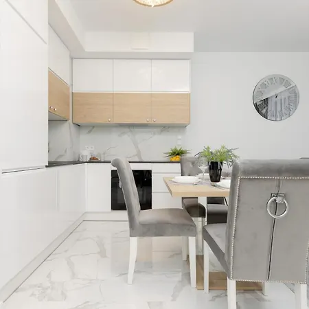 Sarmacka With Gym, Sauna And Parking By Renters *