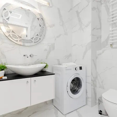 Sarmacka With Gym, Sauna And Parking By Renters